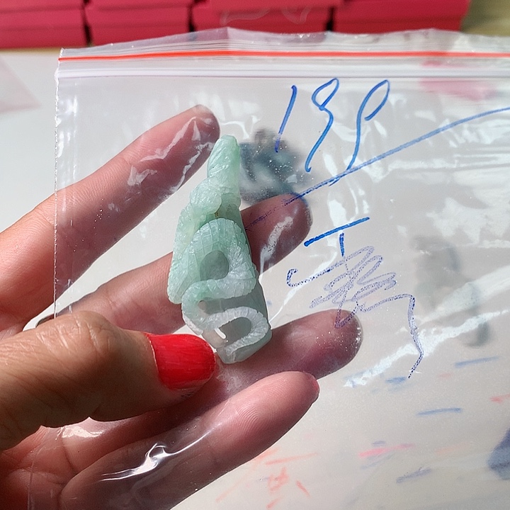 定制翡翠未镶嵌霧毛货