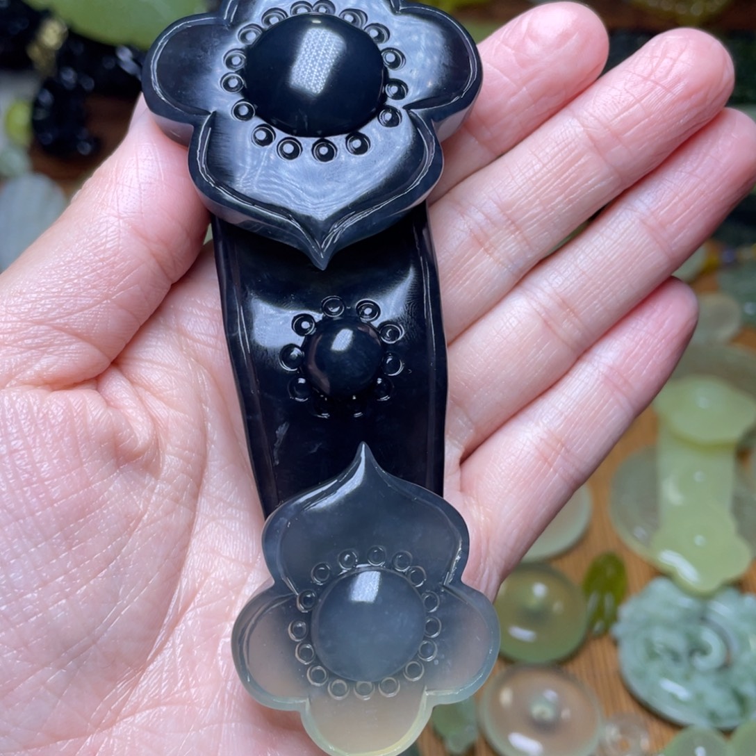 王***昇岫玉未镶嵌岫玉手把件