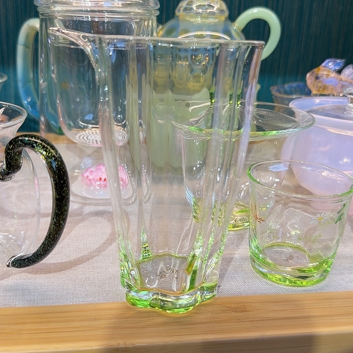 玉见公杯。                  