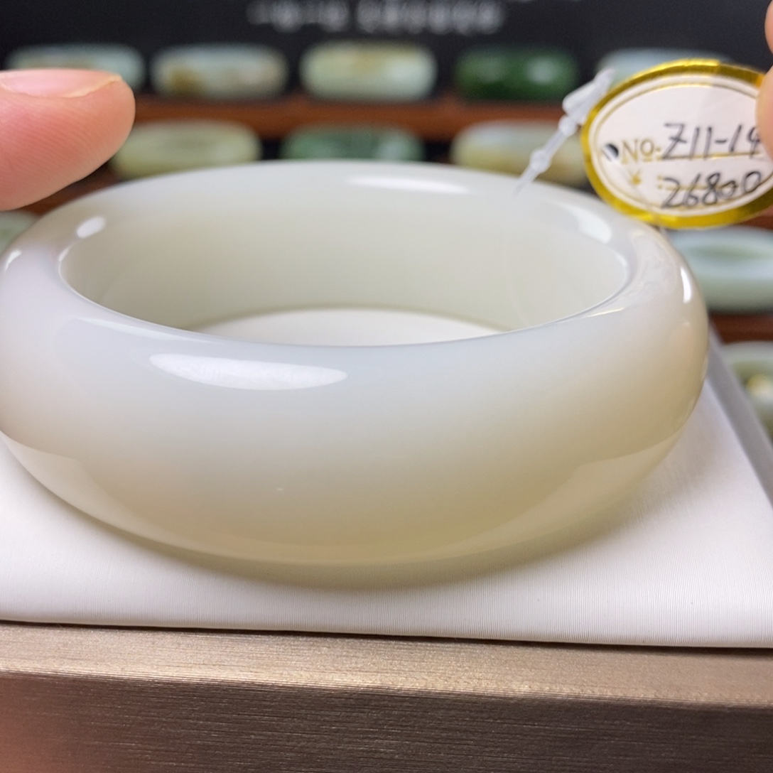 和田玉（白玉）未镶嵌手镯