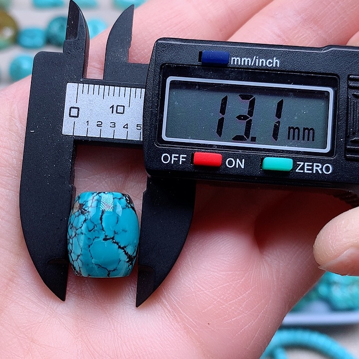 绿松石颈饰未镶嵌