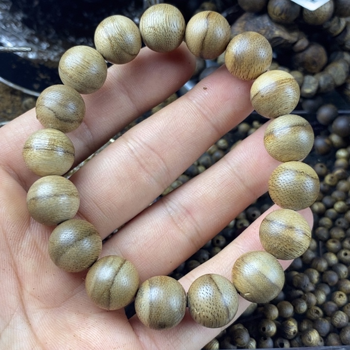 沉香碎屑沉香印尼：天然野：入门13mm10克➕