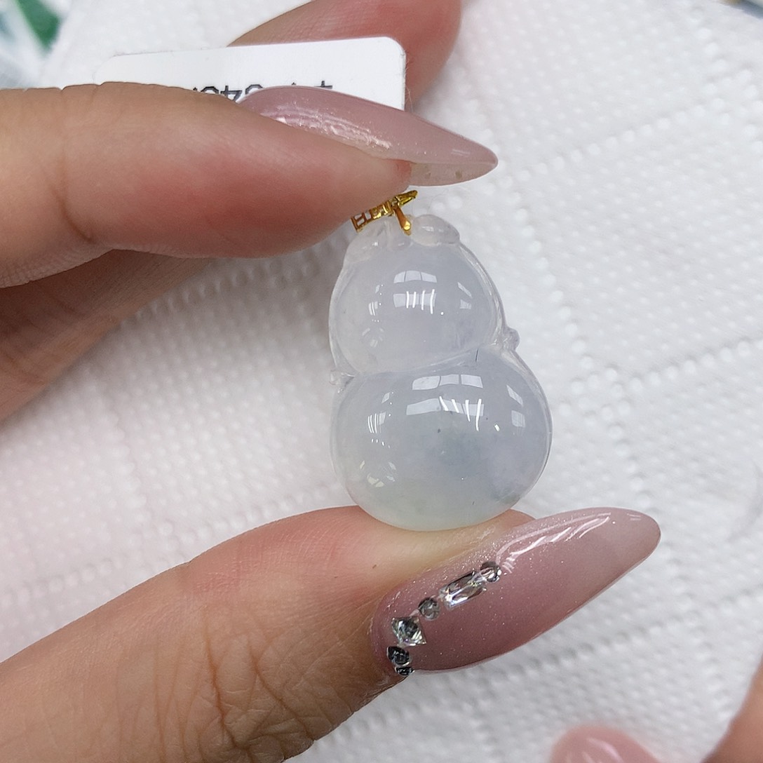 颈饰18K金镶嵌翡翠