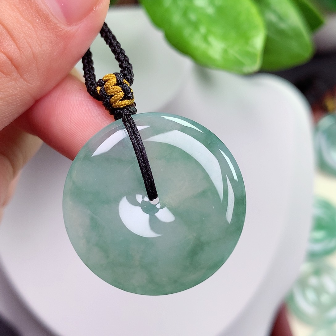 翡翠未镶嵌颈饰平安扣28.8x4.9mm