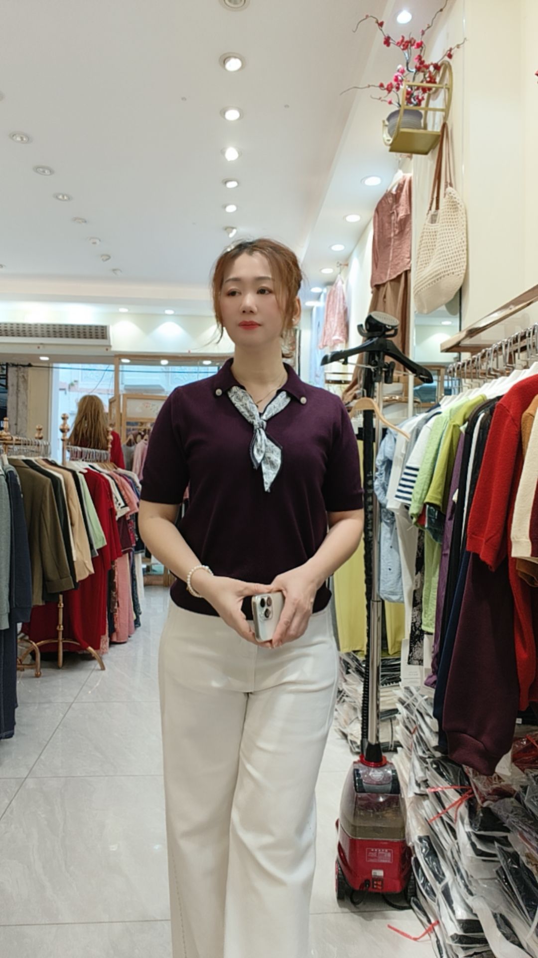 2025新款秋季潮流大气小丝巾款六羊毛针织面料上衣