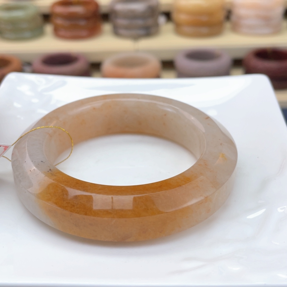 【闪购商品】石英质玉手镯未镶嵌E**a