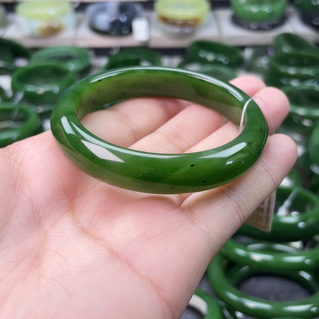 和田玉（碧玉）手镯未镶嵌