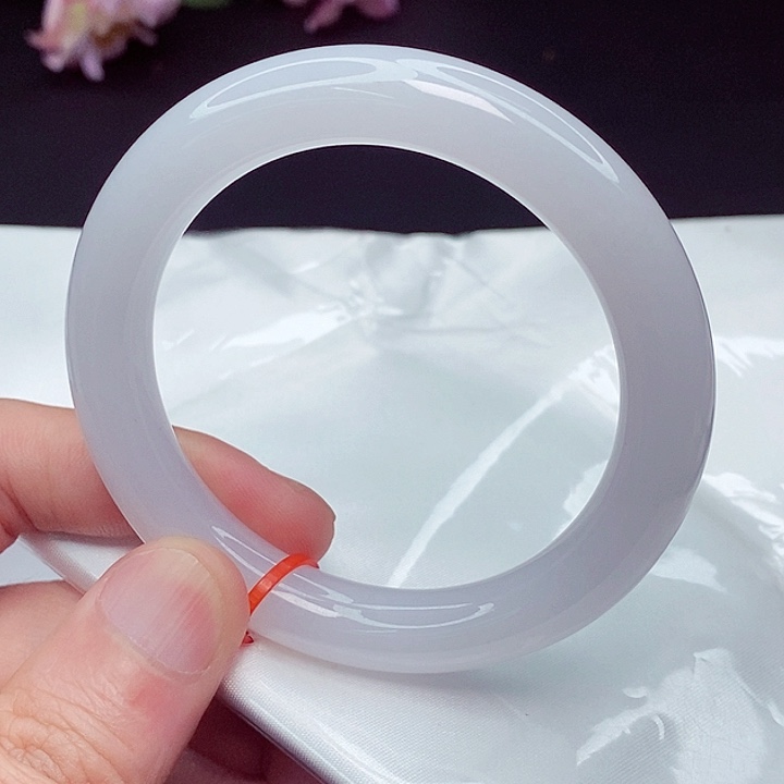 翡翠手镯未镶嵌56.6圈