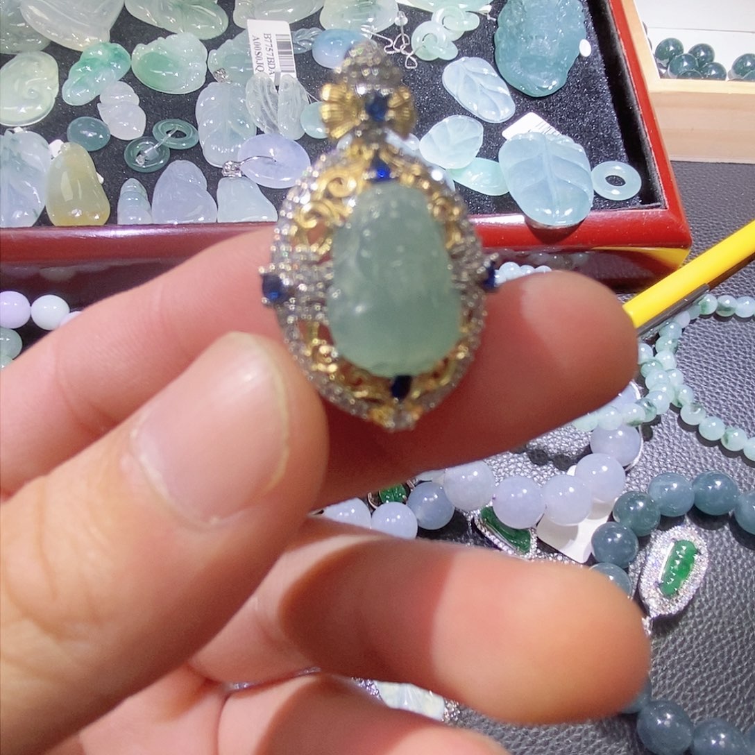 翡翠颈饰合金11111111111