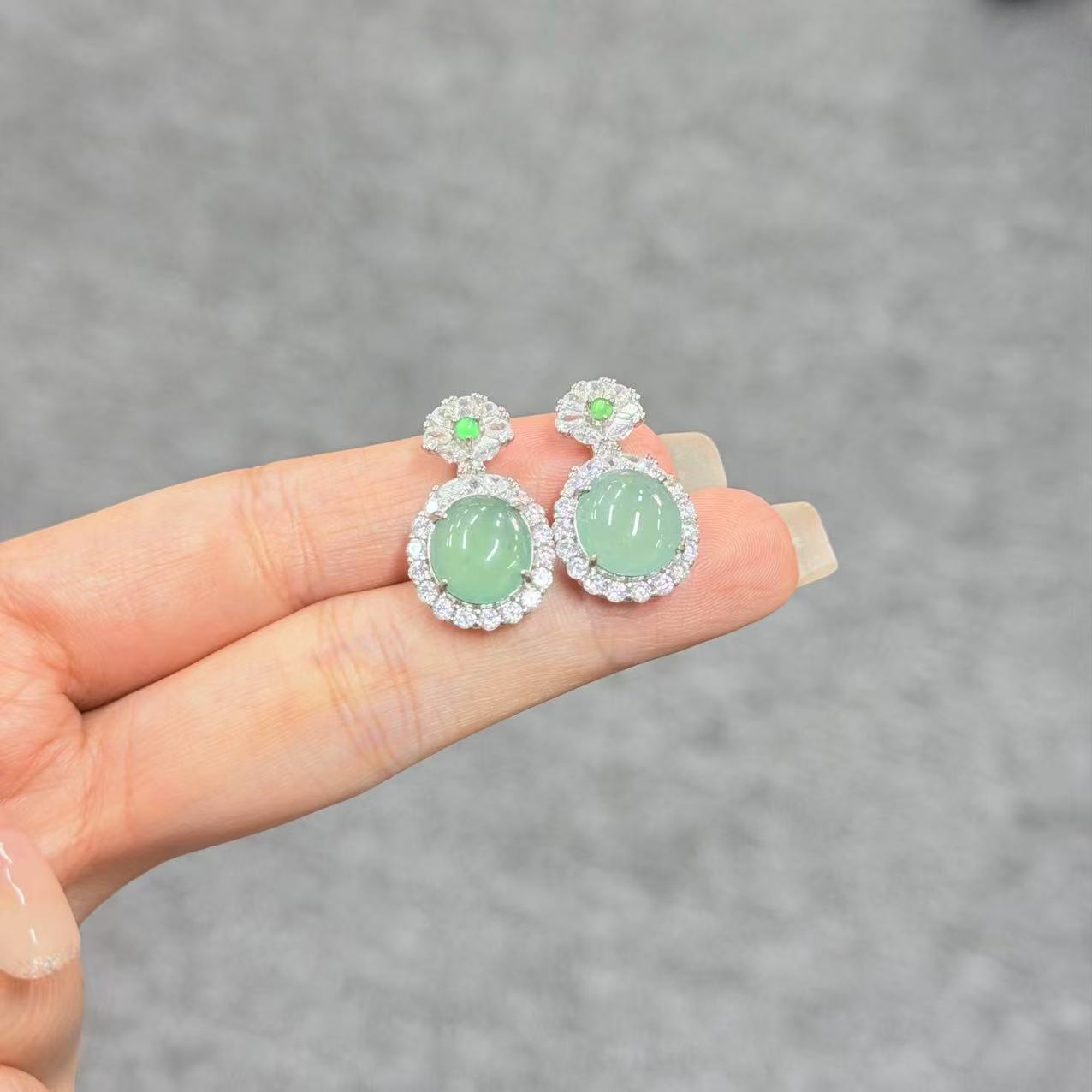 【睿泽赏宝】翡翠蛋面吊坠 多样性发一/有瑕10*3 KS0020092