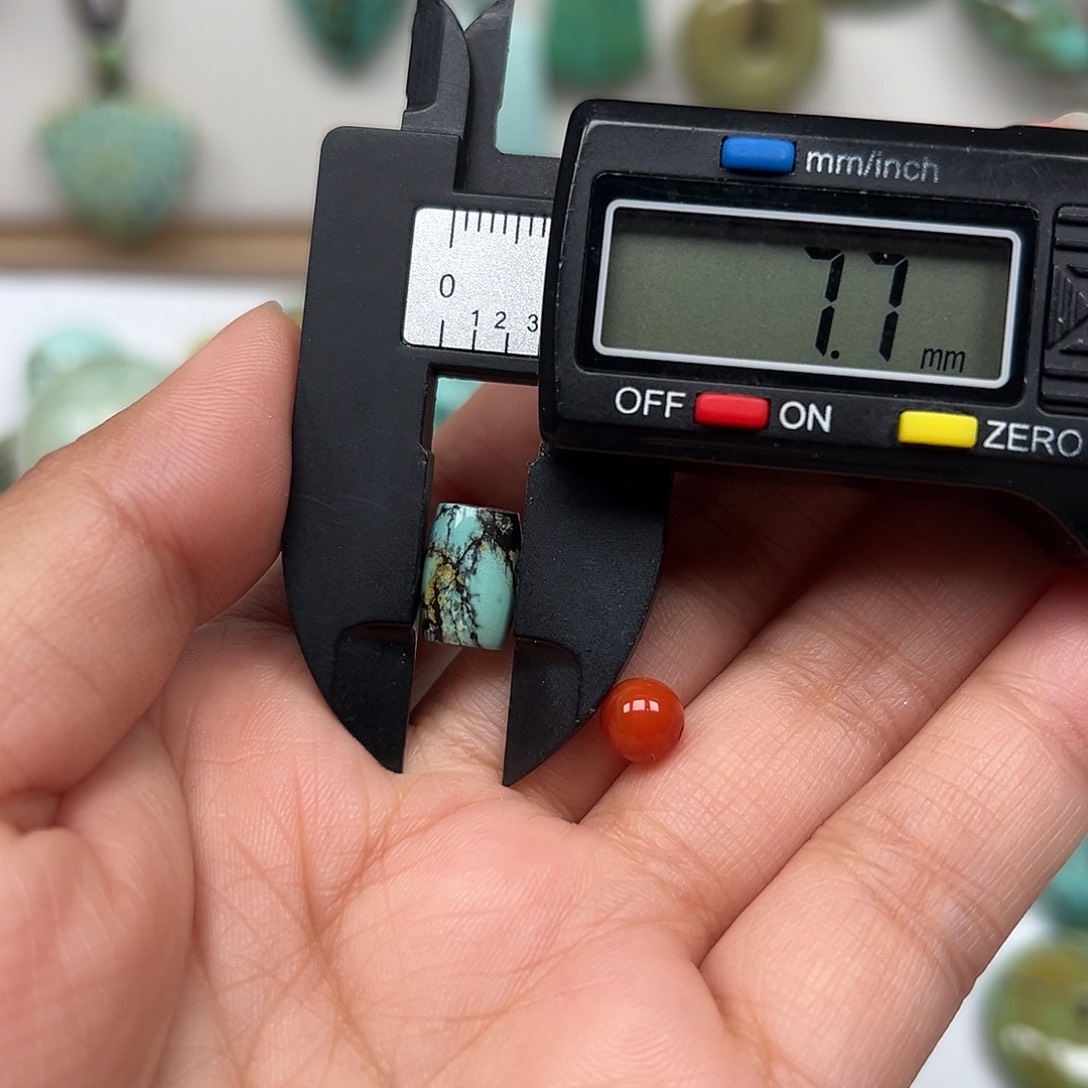 南红玛瑙未镶嵌珠宝奇石