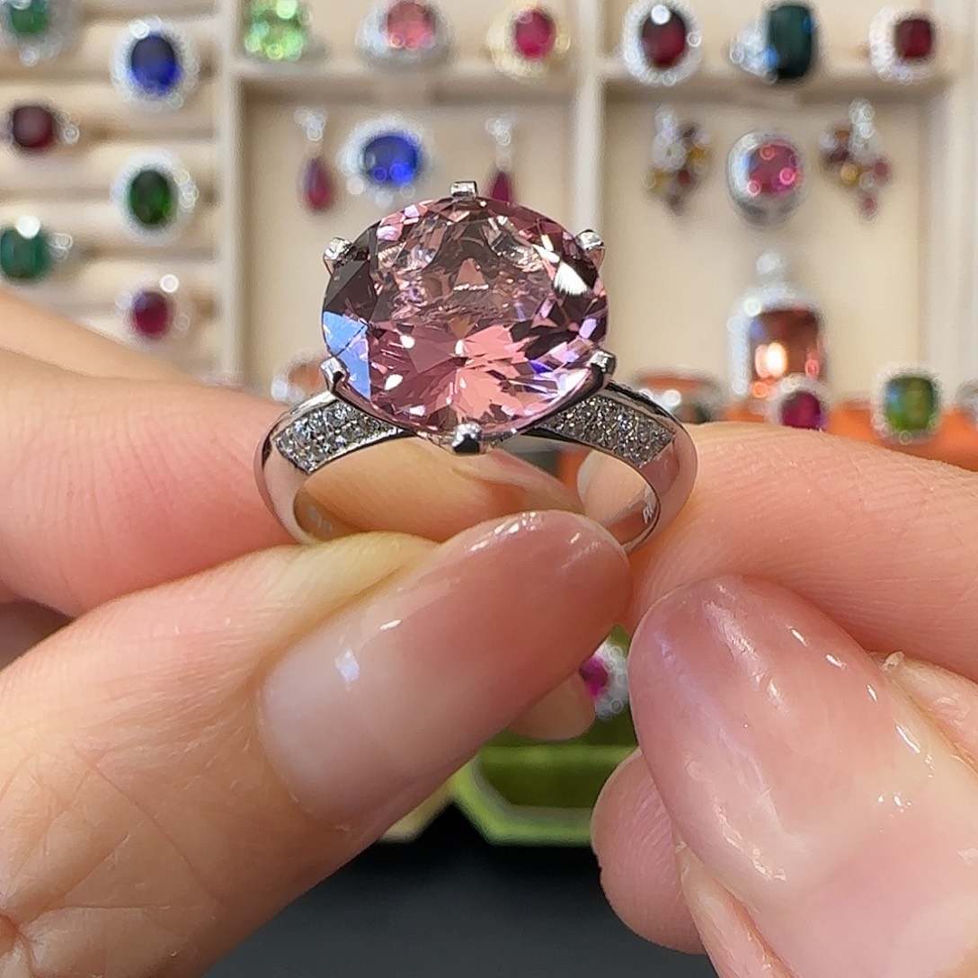 18K金镶嵌戒指碧玺4.2ct