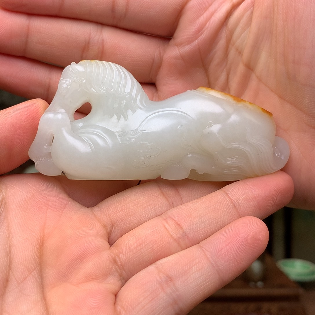 和田玉未镶嵌把件