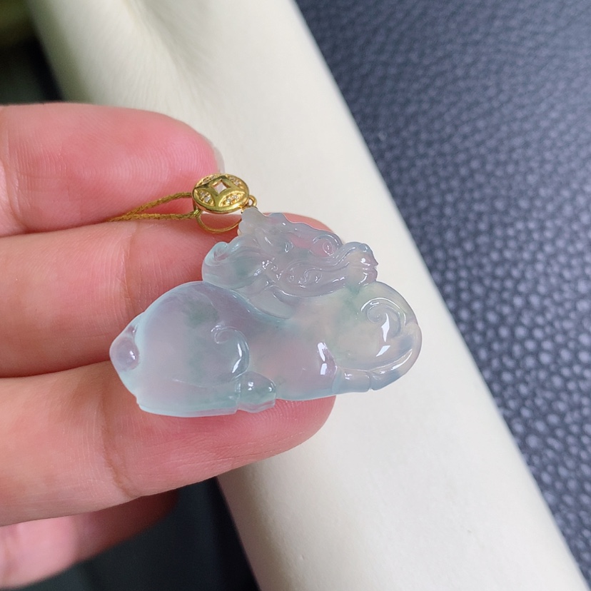 【闪购商品】翡翠18K金镶嵌颈饰麒麟