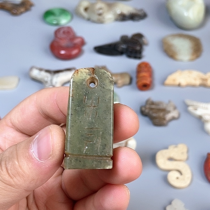 和田玉未镶嵌颈饰125