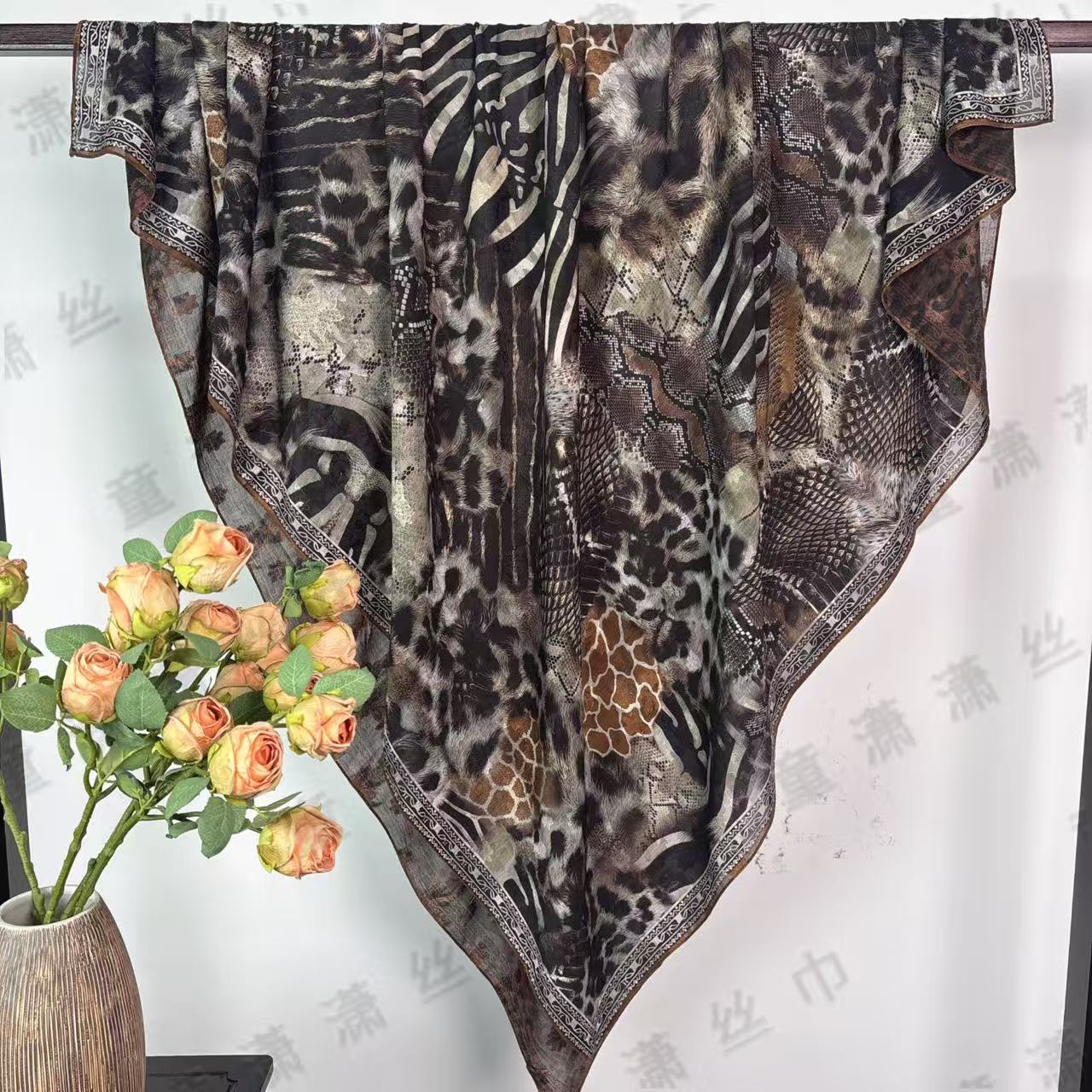 （古域迷踪）烧花135*135左右方巾围巾