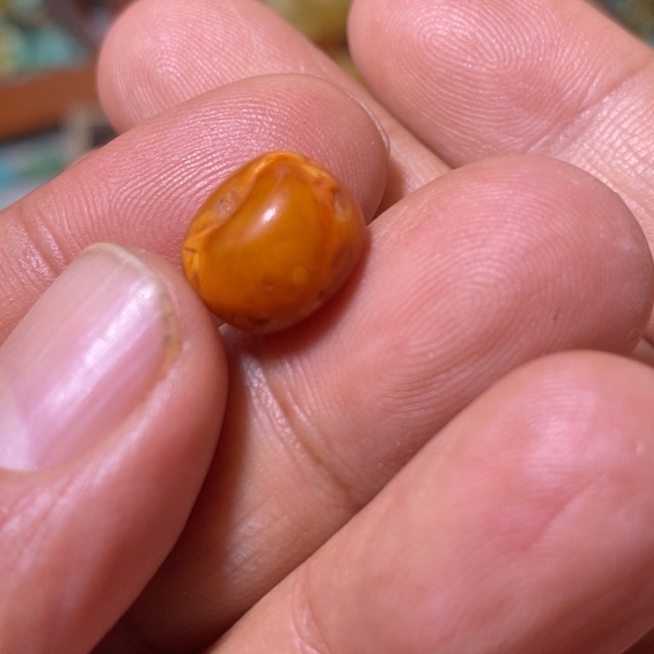 蜜蜡裸石未镶嵌配饰