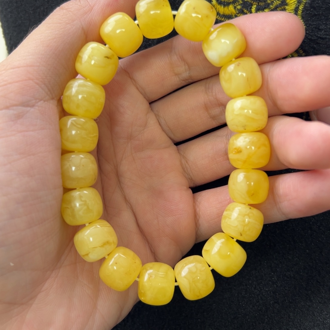 未镶嵌琥珀珠宝奇石