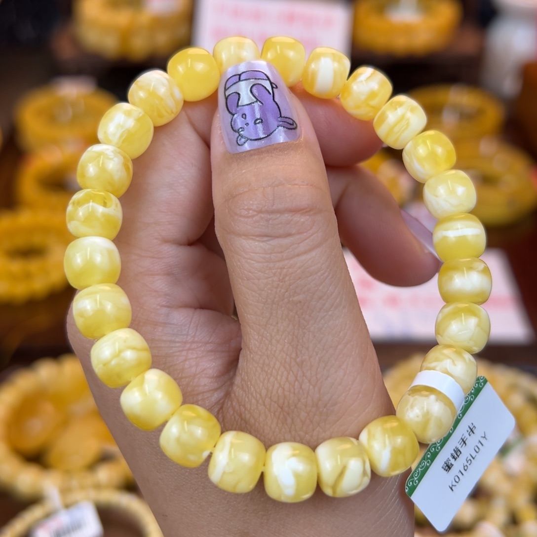 琥珀裸石未镶嵌jjhgfvvhggbbbnn