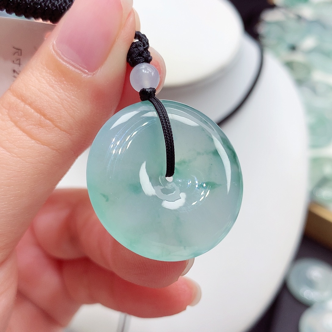 颈饰未镶嵌翡翠翡翠126，27.1/6.3