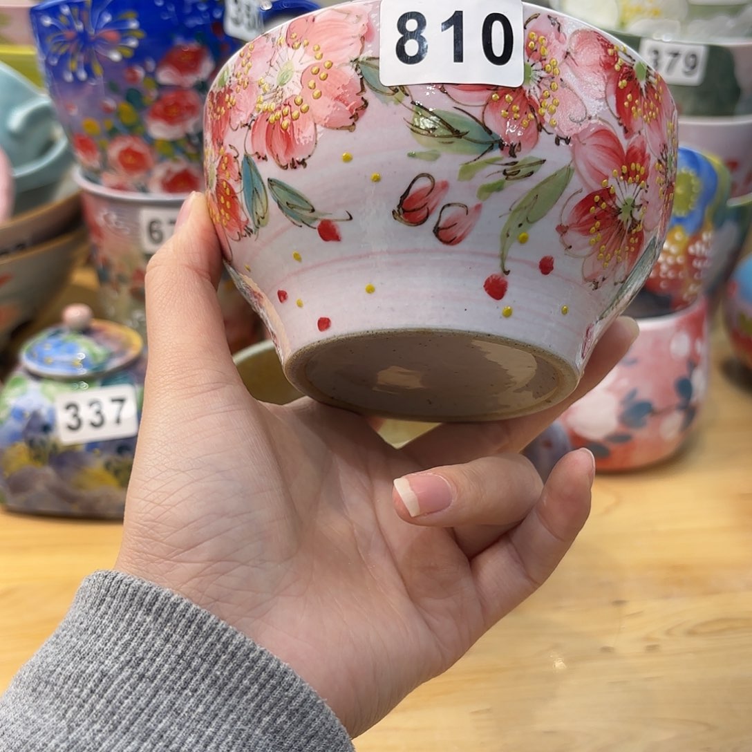 瓷片兔兔盖茨。兔兔好