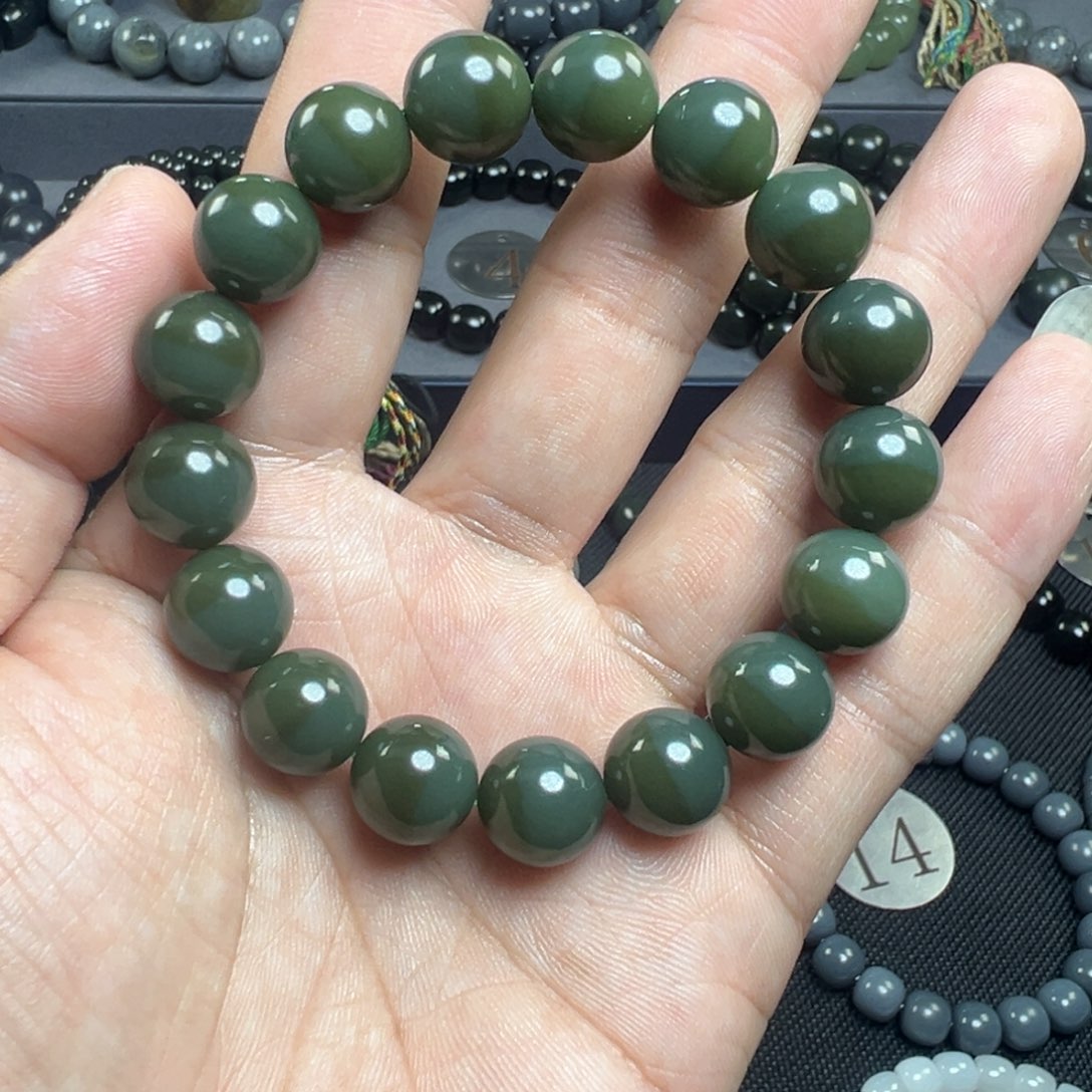 1***6和田玉未镶嵌手链