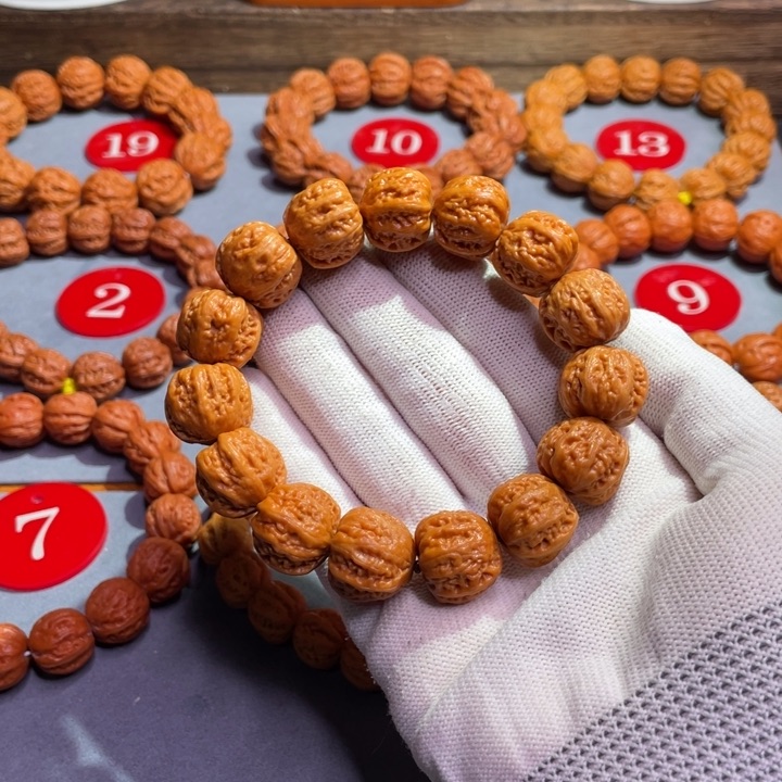 文玩核桃手串磨盘