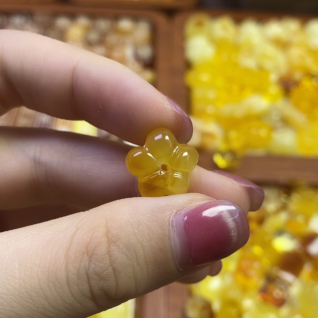 吊坠橄榄核空心花
