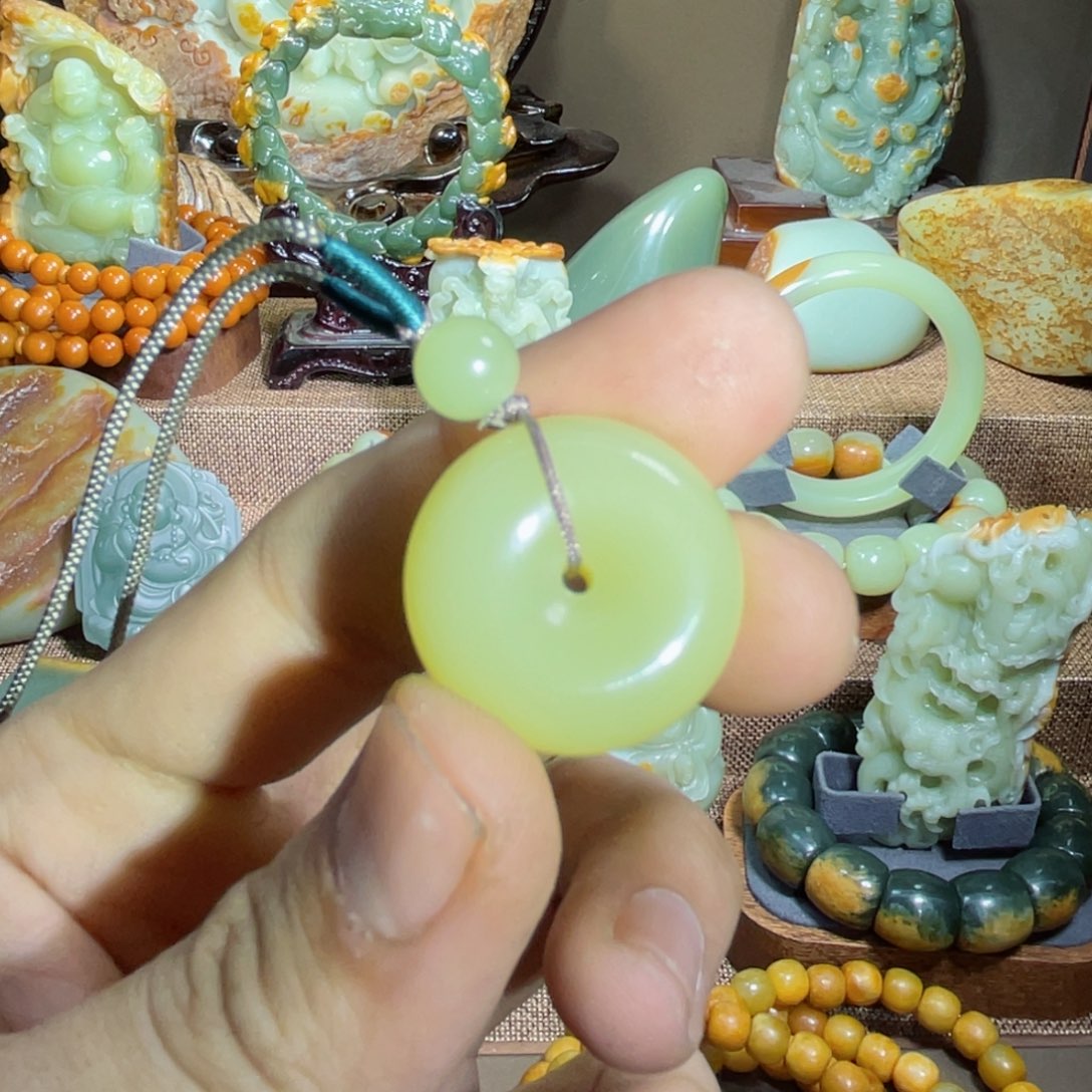 岫岩河磨玉（透闪石质玉）平安扣未镶嵌