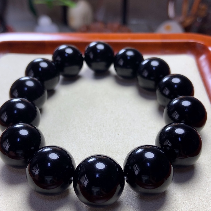玛瑙/玉髓手串未镶嵌黑金刚