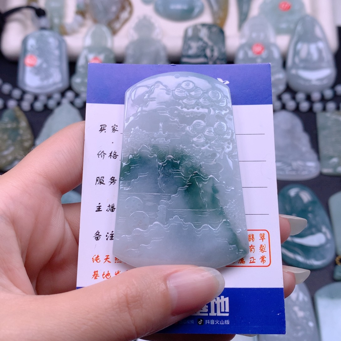 翡翠未镶嵌颈饰翡翠