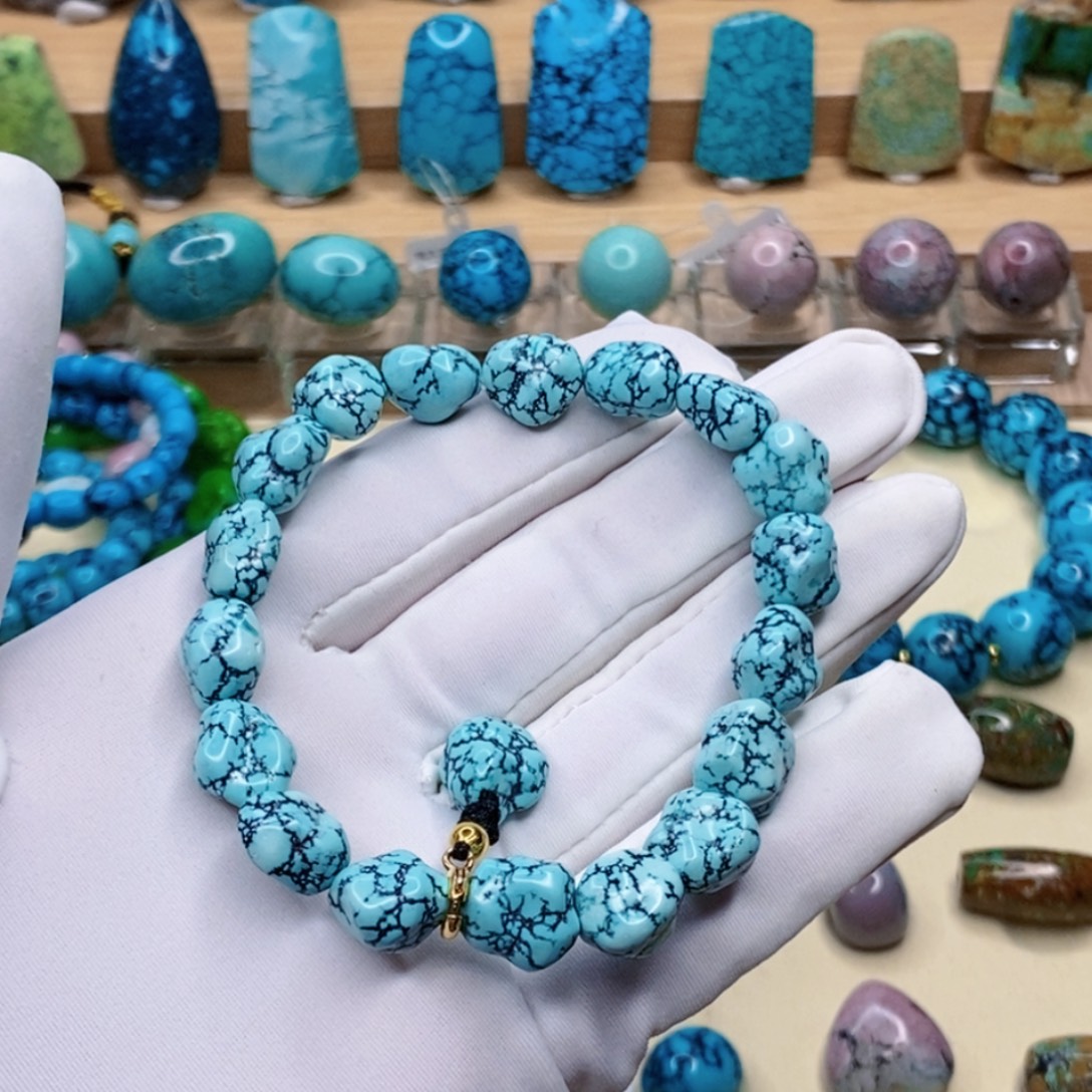 绿松石未镶嵌珠宝奇石