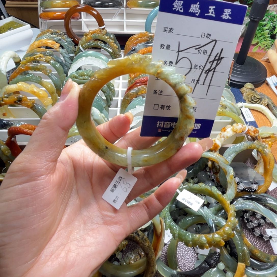 未镶嵌蛇纹石玉手镯