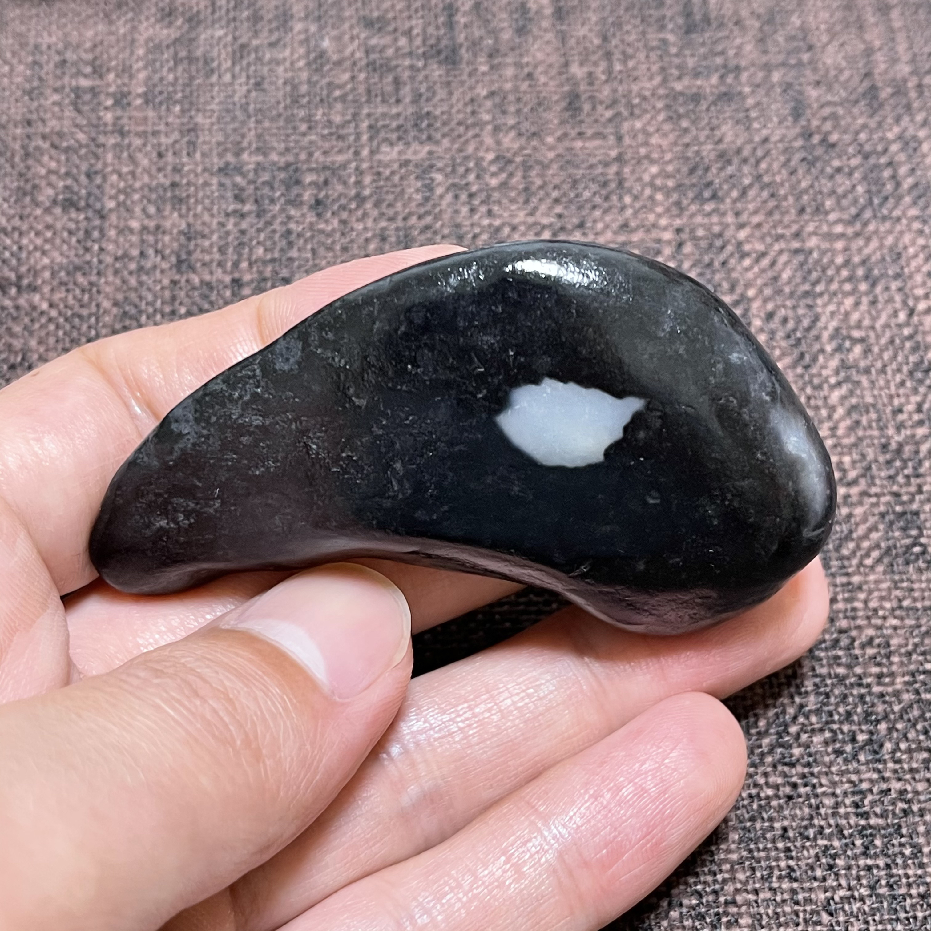 黑油皮白玉鹰头和田玉籽玉原石意境挂件吊坠手把件摆件特色油润细