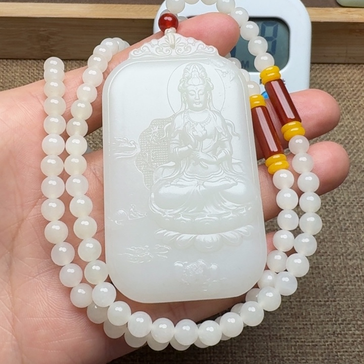 和田玉颈饰未镶嵌余***庄