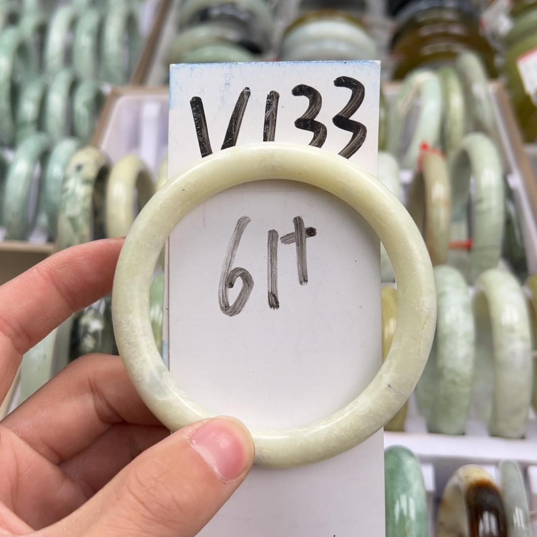 岫玉手镯未镶嵌天然岫玉微瑕