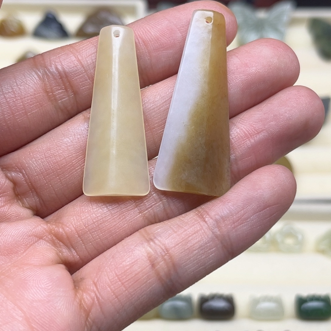 恒***司和田玉未镶嵌珠宝半成品