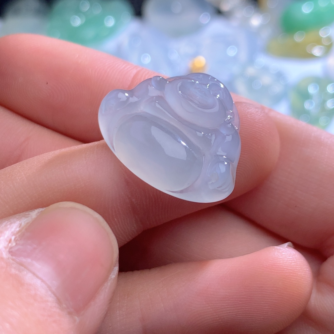 翡翠未镶嵌颈饰缅甸