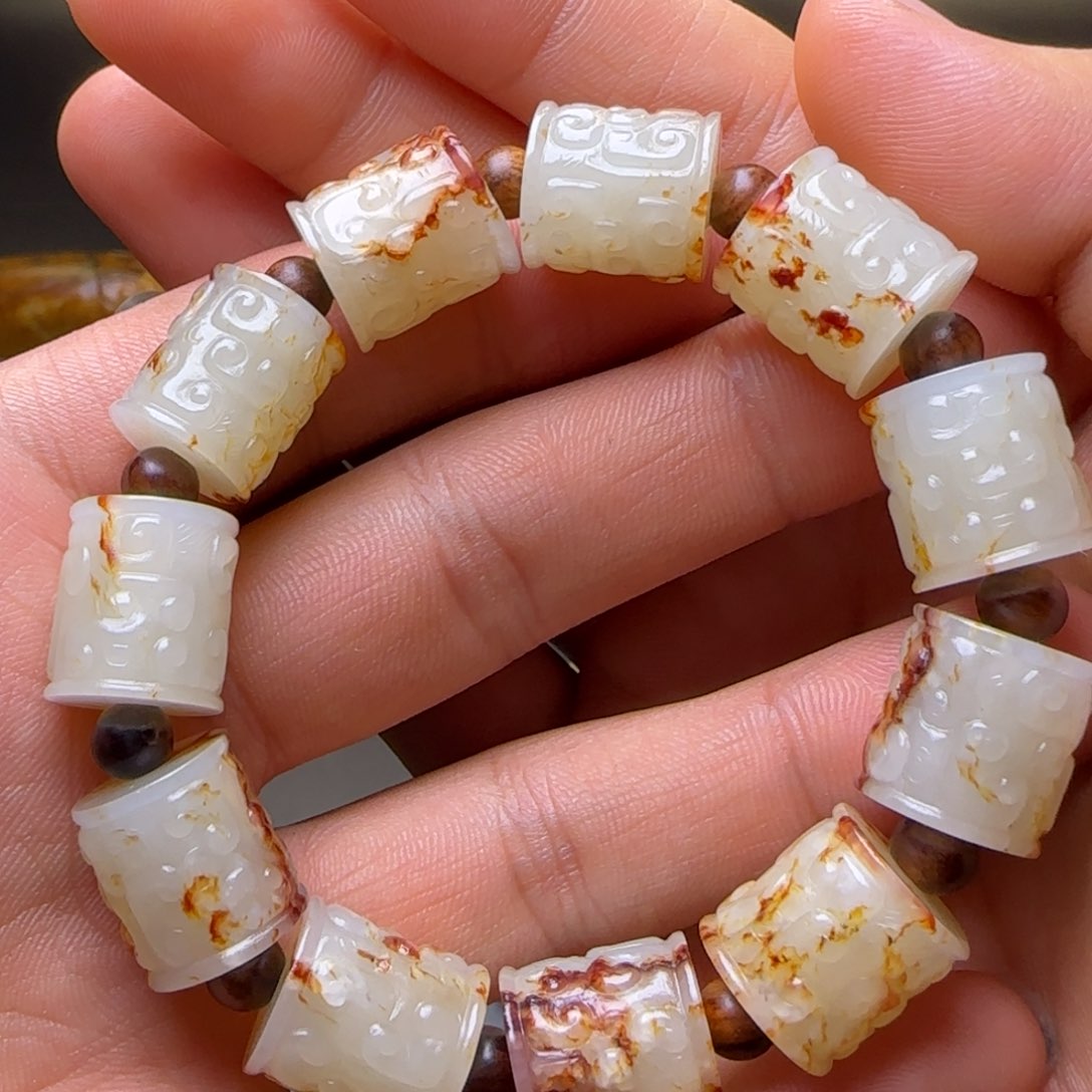 喜***哥和田玉（糖玉）未镶嵌挂件