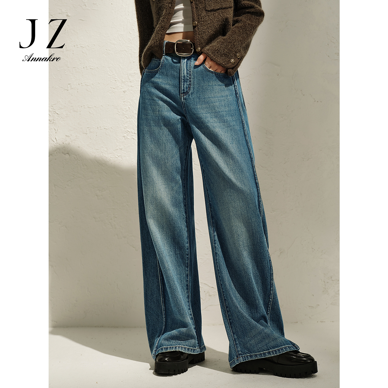 【羊羊专属】玖姿·安娜蔻KWFQ12171全棉牛仔弯刀裤女2025春新款