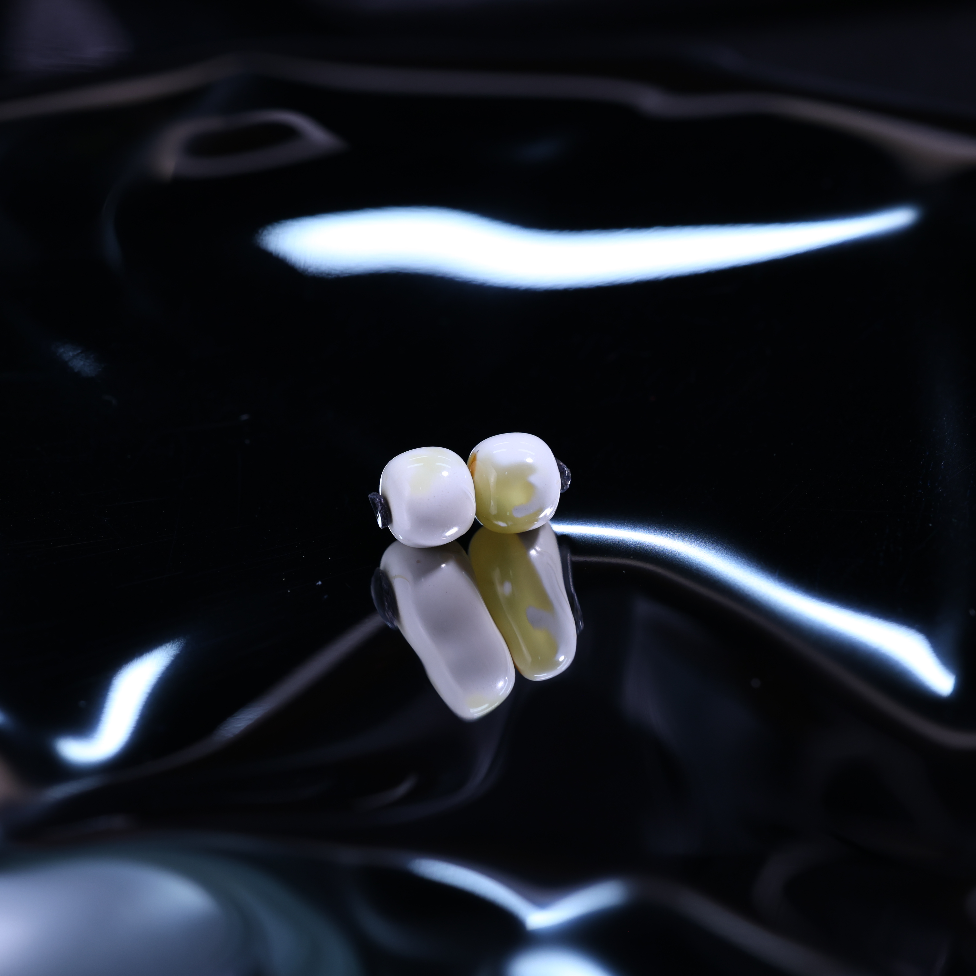 RL001  金漆白老型蜜蜡对珠天然琥珀蜜蜡经典文玩配饰珠（干缩纹）