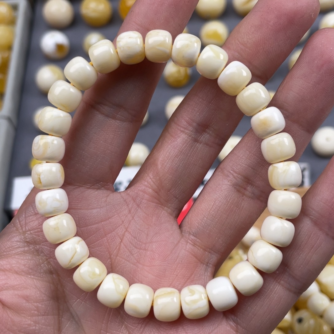 蜜蜡珠宝奇石未镶嵌