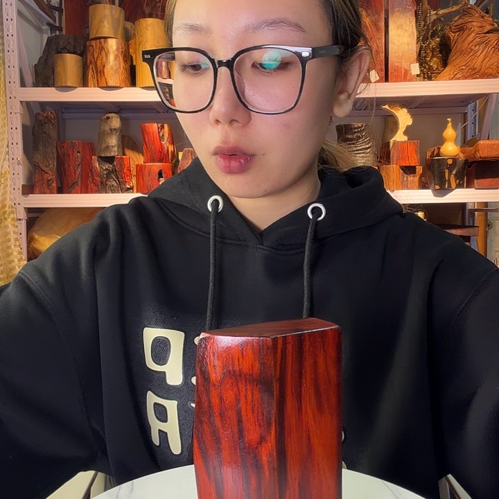 紫檀木类端景台中****?