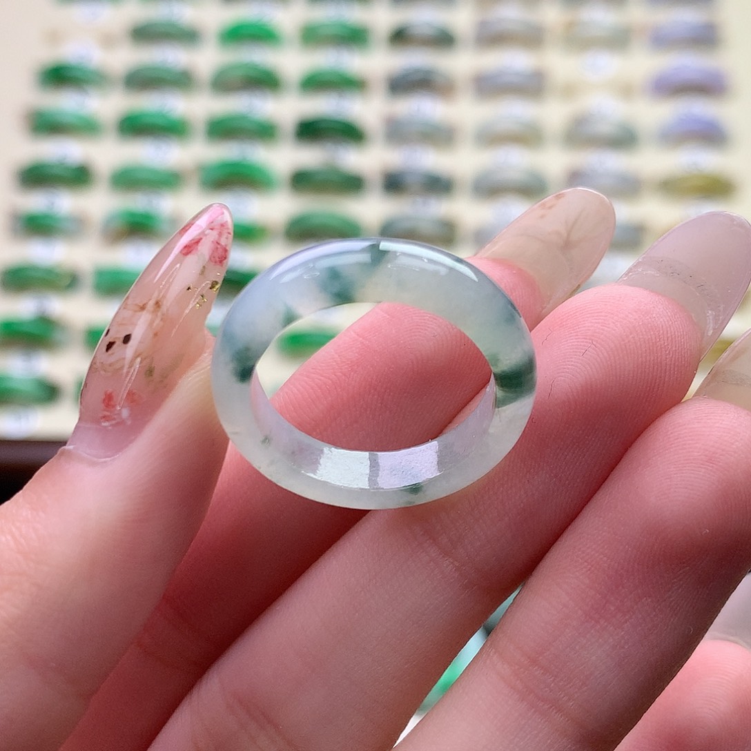 翡翠未镶嵌戒指港18