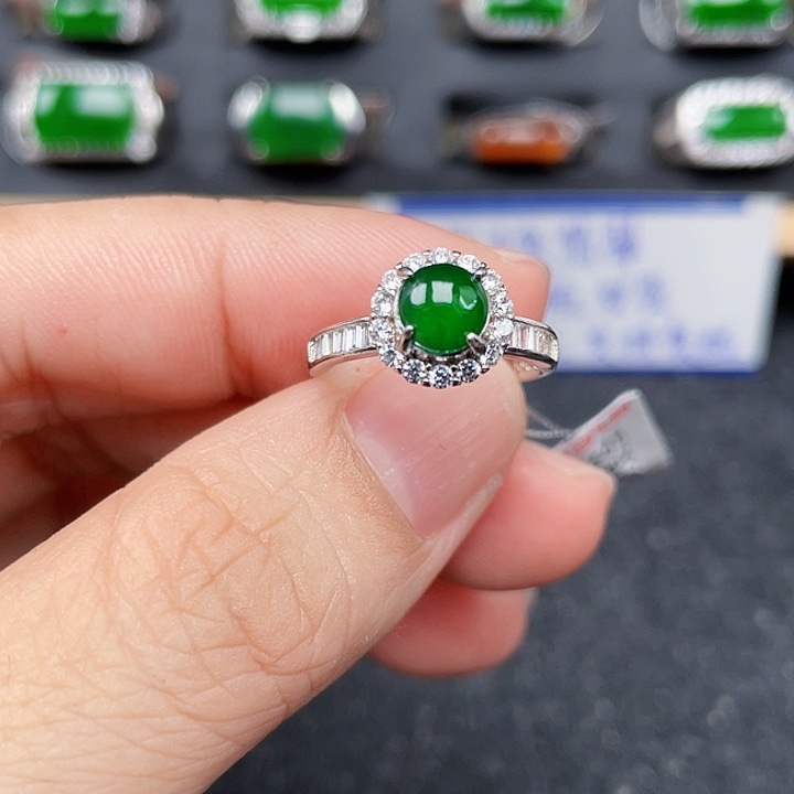 翡翠戒指银S925镶嵌没有运费险