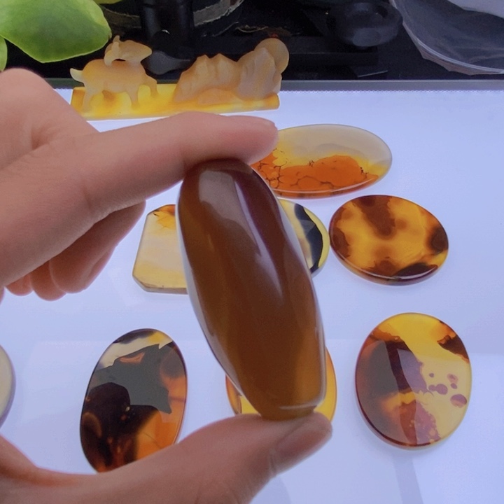 玛瑙/玉髓颈饰未镶嵌