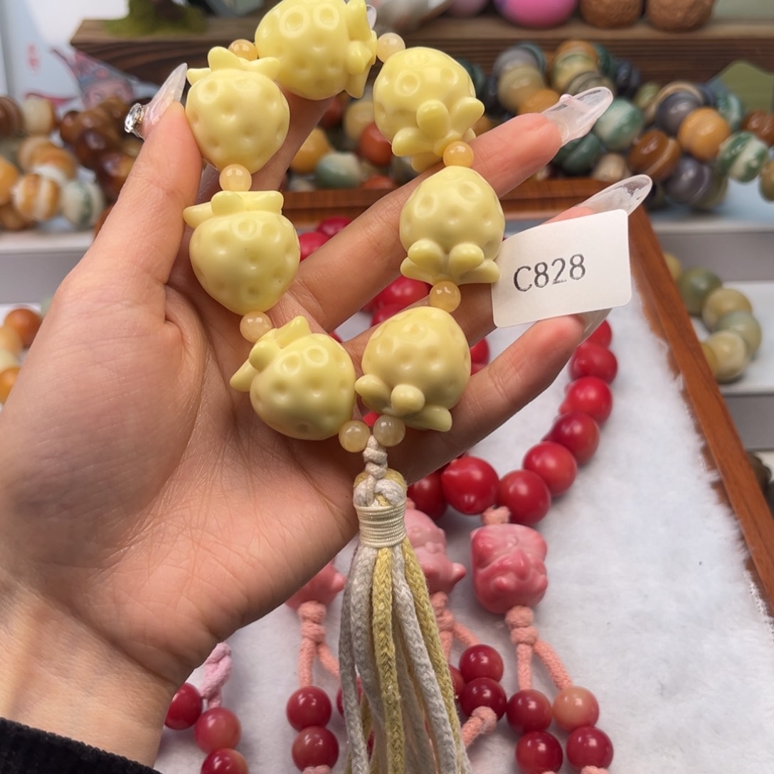 菩提根/象牙果手串所***愿20mm通货草莓手持一串c828