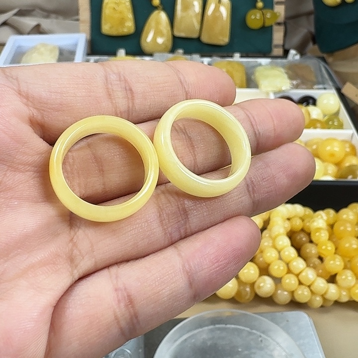 蜜蜡珠宝奇石未镶嵌往*