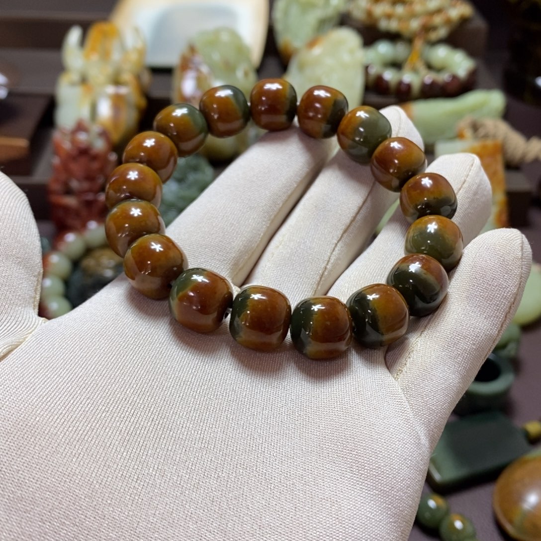 定***啊透闪石质玉未镶嵌手链