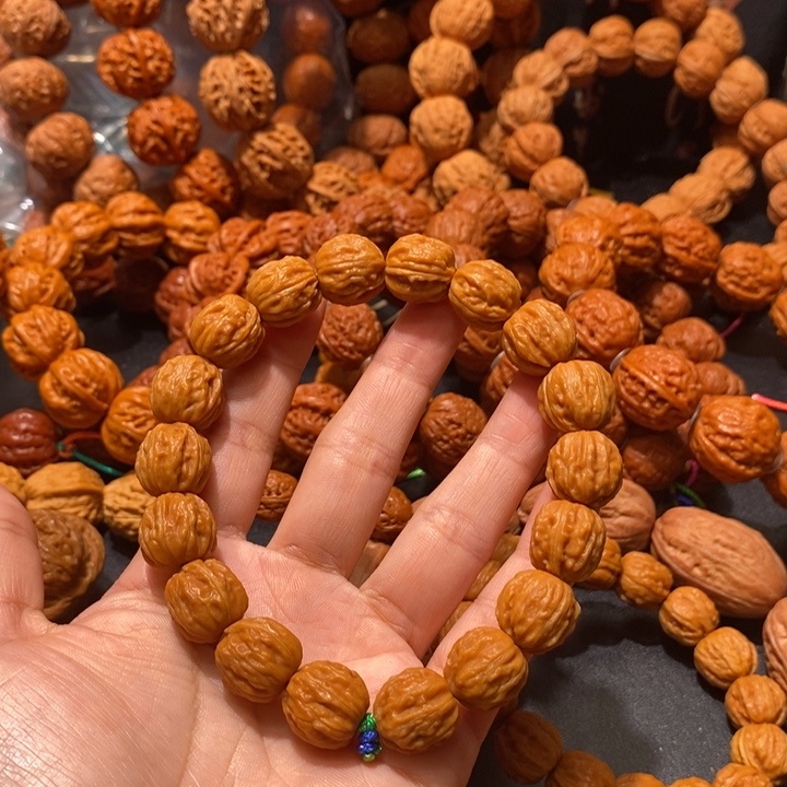****核桃粗筋小赤龙手串